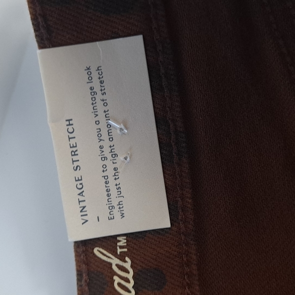 WOMEN'S HIGH RISE JEANS 2 UNIVERSAL THREAD - Picture 5 of 16